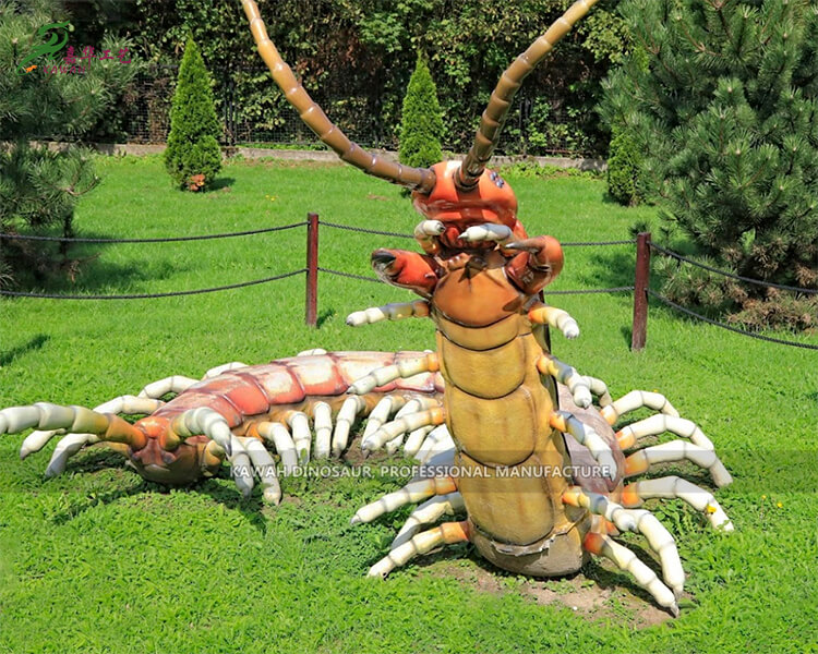 自然公园人造巨型昆虫蜈蚣模型