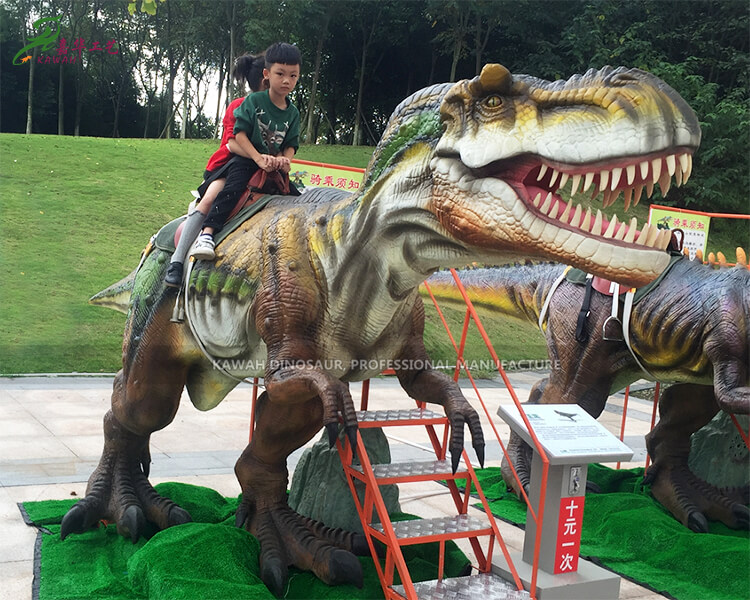 游乐园娱乐互动恐龙乘骑模型摆件定制